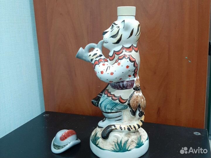Охотник тигр фарфор В наличии