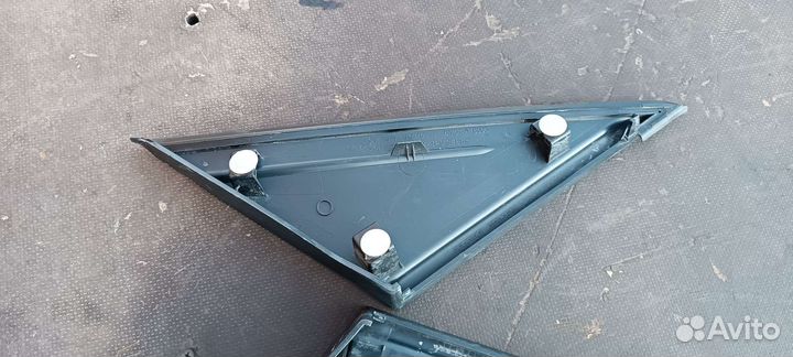 Уголок, накладка на крыло Форд Фокус 3