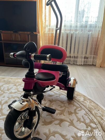 Детский велосипед с ручкой