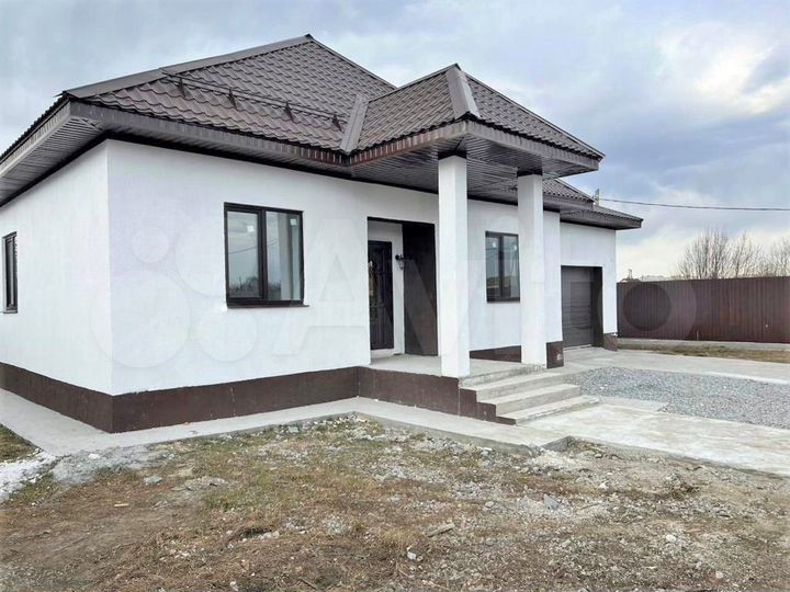 Коттедж 156,6 м² на участке 8,4 сот.