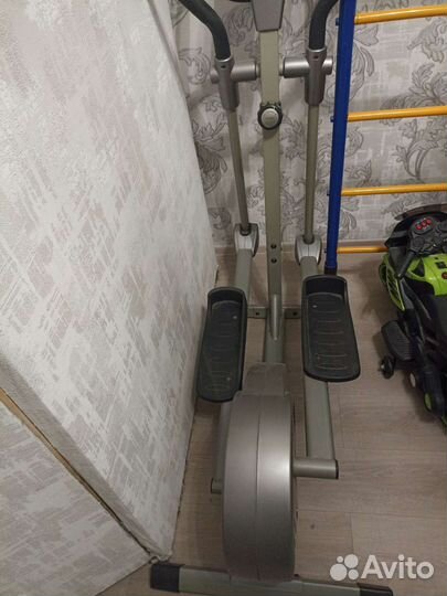 Эллиптический тренажер