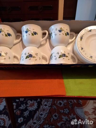Сервиз на 6 персон,новый
