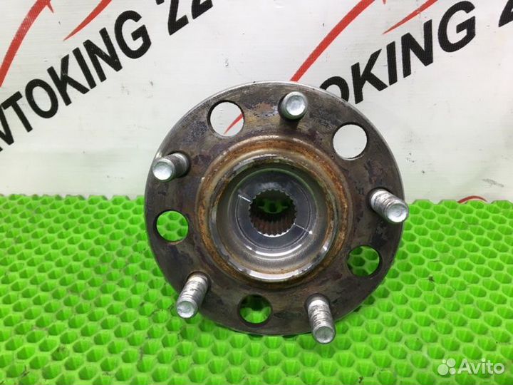 Ступица задняя левая Mitsubishi Outlander CW6W