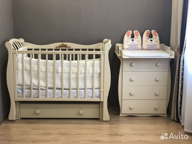 Комплект детской мебели кроватка и пеленальный комод