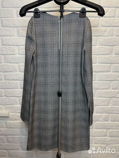 Платье zara с длинным рукавом