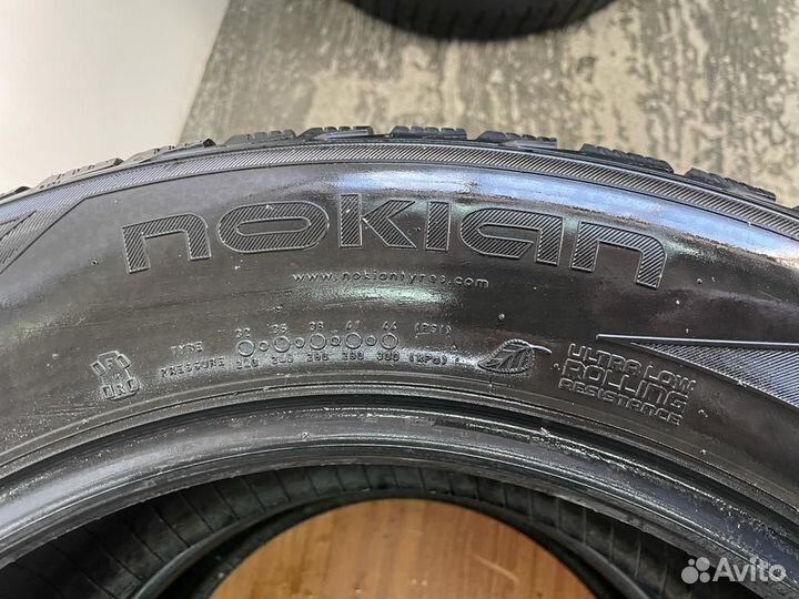 Nokian Tyres Hakkapeliitta R2 SUV 235/55 R17 103R
