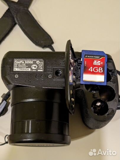 Компактный фотоаппарат fujifilm S2950