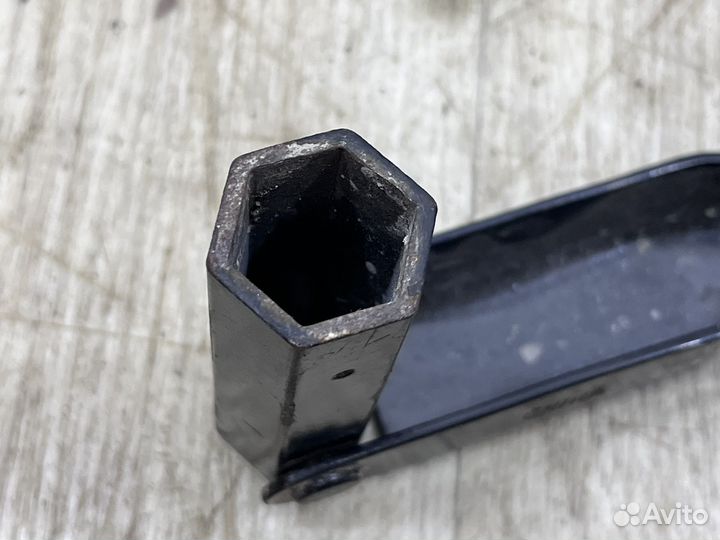 Ключ балонный 21