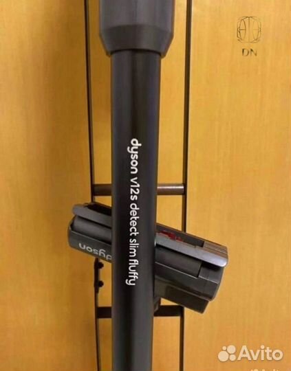 Пылесос Dyson v12s