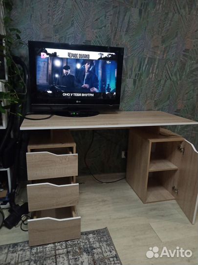 Компьютерный стол новый