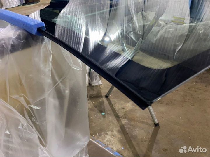 Лобовое стекло Opel Astra J 2012-2016