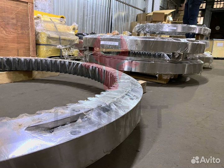 Поворотный круг JCB JS220XD JRB0017