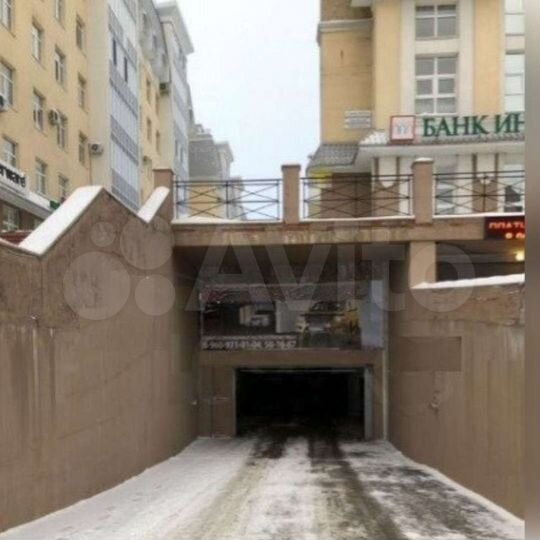 Машиноместо, 18 м²