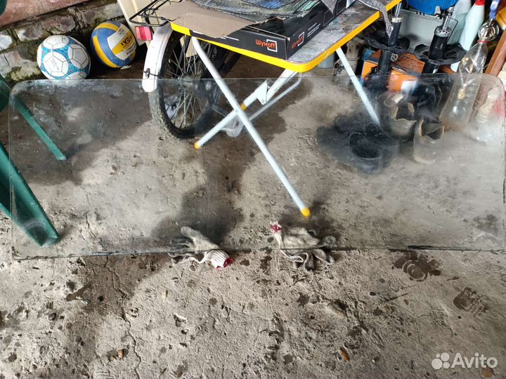 Заднее стекло ваз 2106