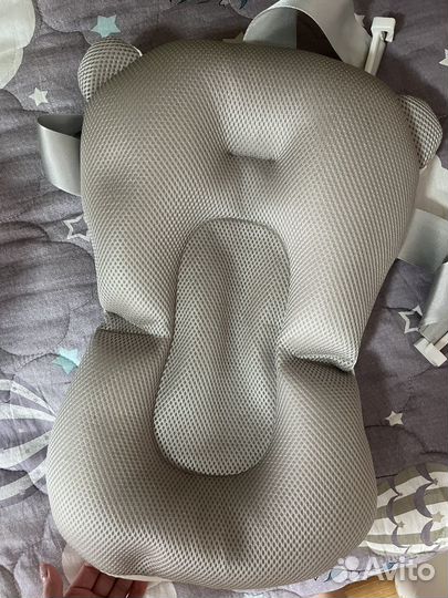 Матрасик и сиденье для купания