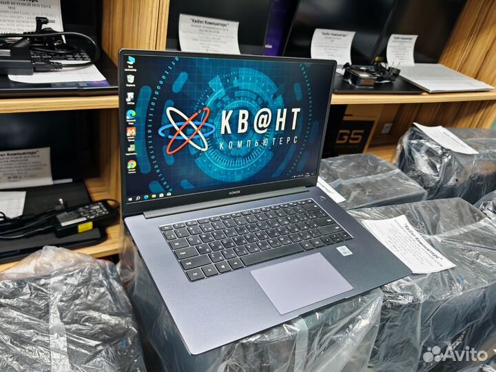 Мощный красивый ноутбук Honor на гарантии