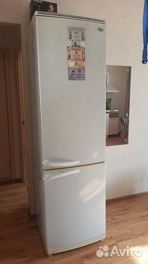 Холодильник Атлант двухкамерный бу