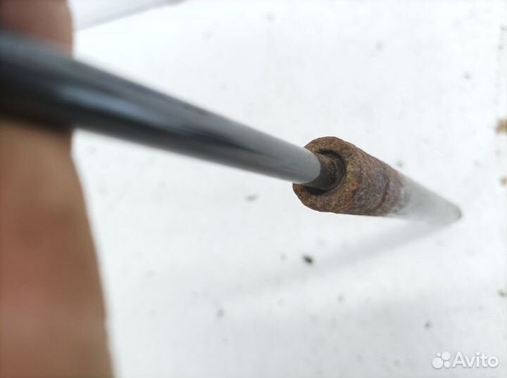 Упор крышки багажника Hyundai IX35