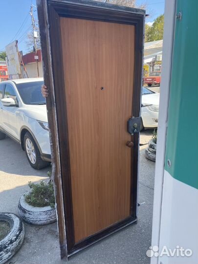 Дверь металлическая
