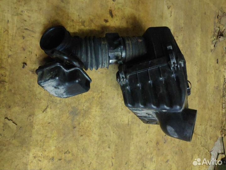 Корпус воздушного фильтра Hyndai Santa Fe classic