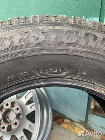 Bridgestone Blizzak VRX 215/65 R16 98S