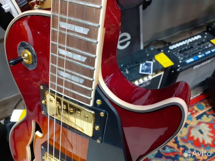 Электрогитара Les paul