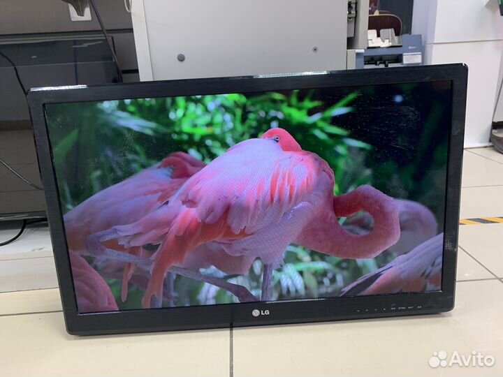 С81) Телевизор LG 32LS3510