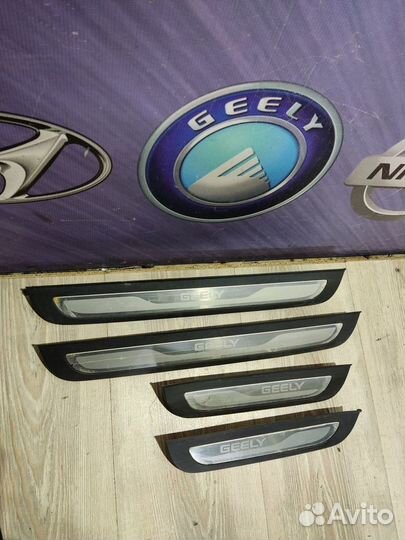 Накладка декоративная Geely atlas Лев, Прав