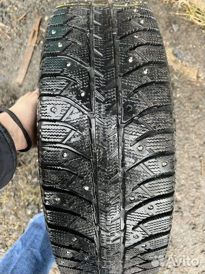 Bridgestone Ice Cruiser 7000 185/65 R15