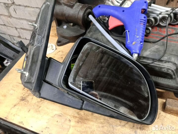 Зеркало заднего вида