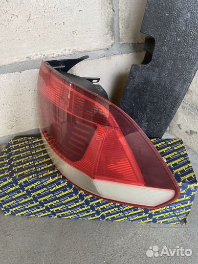 Фонарь стоп задний правый на volkswagen polo