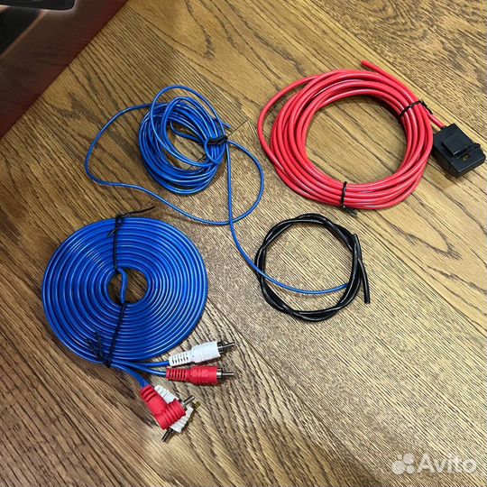 Активный сабвуфер под сиденье