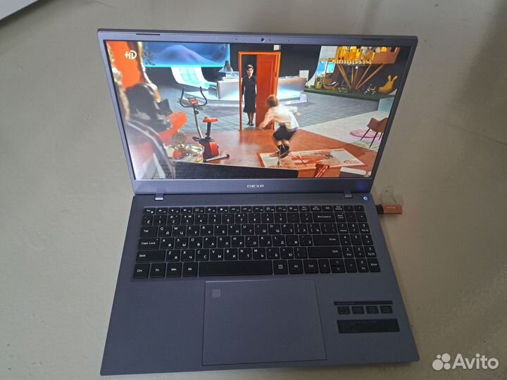 Ноутбук dexp