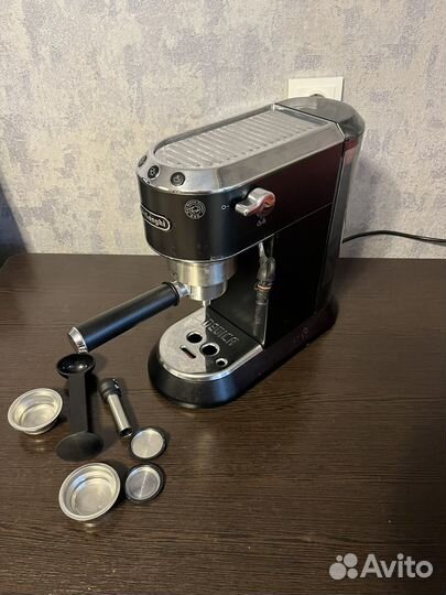 Кофемашина рожковая delonghi