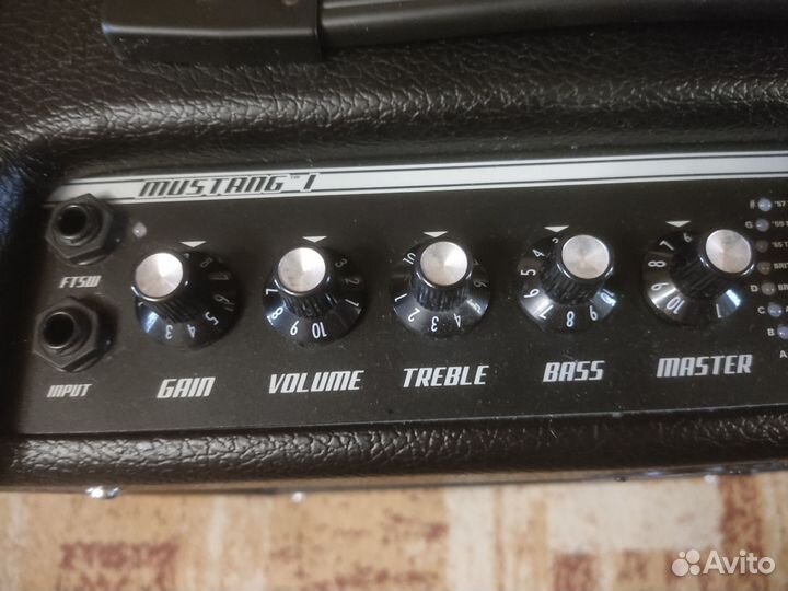Комбоусилитель Fender Mustang TM 1 /v.2