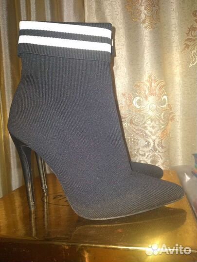 Красивые,стильные,классика и спорт совместно 38 р