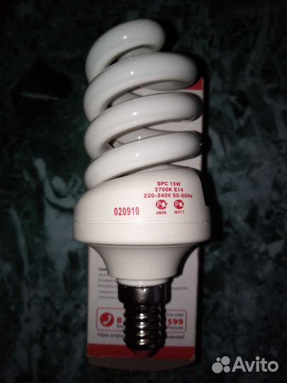 Энергосберегающая лампочка под патрон Е14