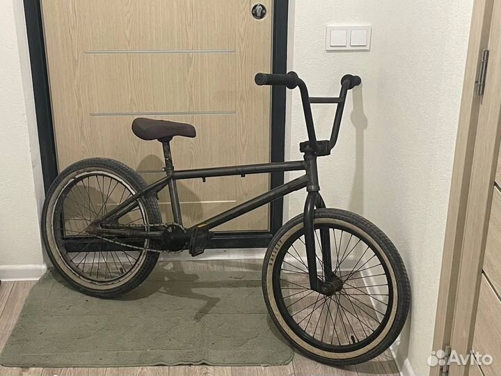 Трюковой велосипед BMX