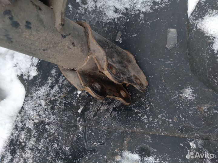 Амортизатор левый kia sportage 3