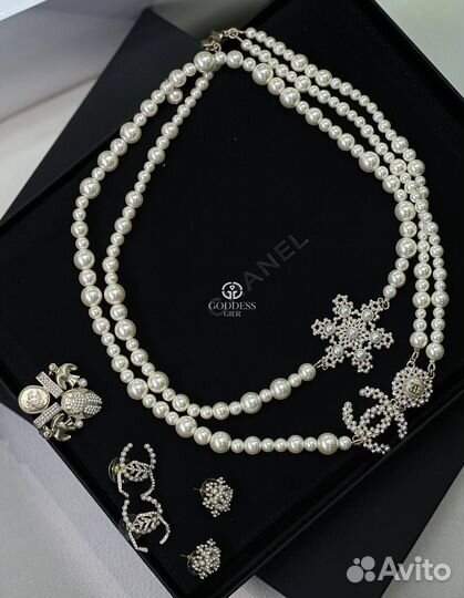 Бусы и серьги chanel