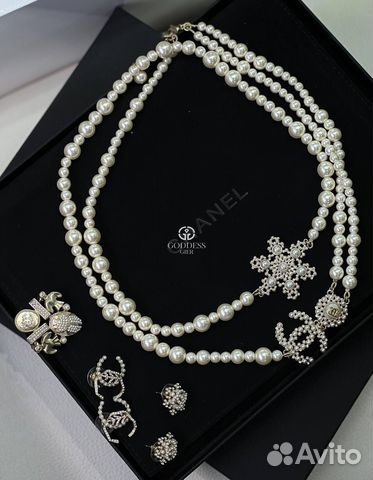 Бусы и серьги chanel