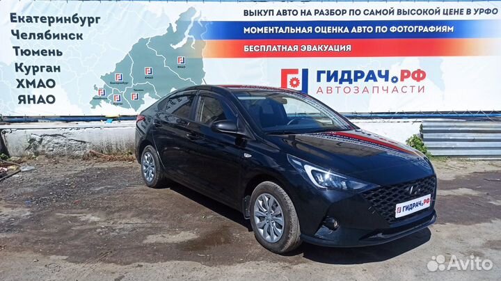 Кронштейн двигателя правый Hyundai Solaris 2 21670