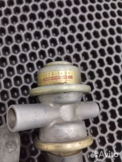 Kawasaki zx7r, zx7, ZX750P, ZX9R Вакуумный клапан