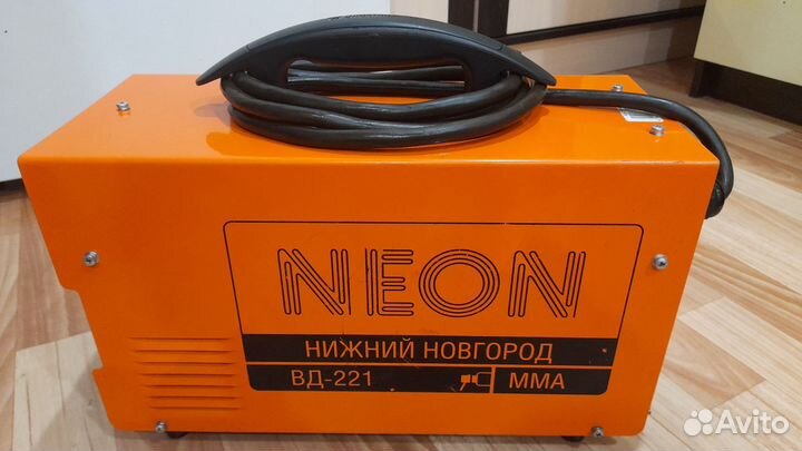 Сварочный аппарат инверторный neon 221 вд накс