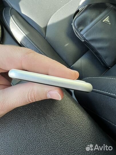 Телефон iPhone SE 2020