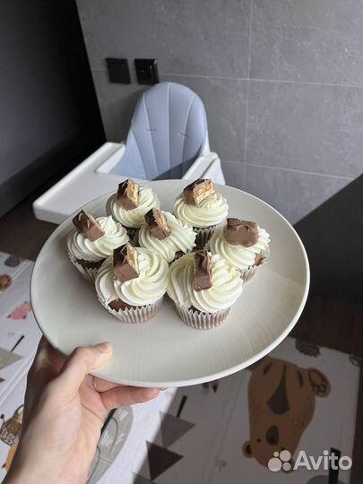 Торты, капкейки, меренговые рулеты на заказ
