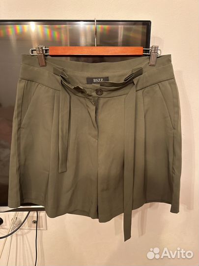 Шорты из струящейся ткани, хаки, 46 размер