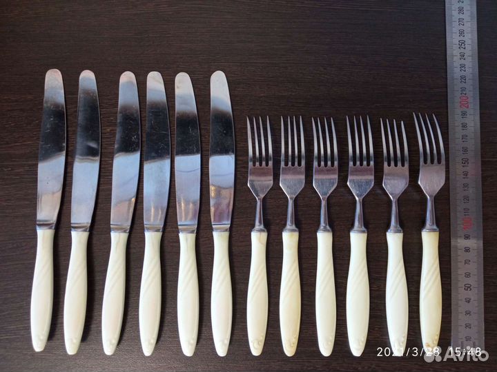 Вилки и ножи