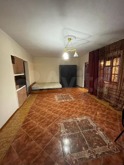 2-к. квартира, 50 м², 1/3 эт.