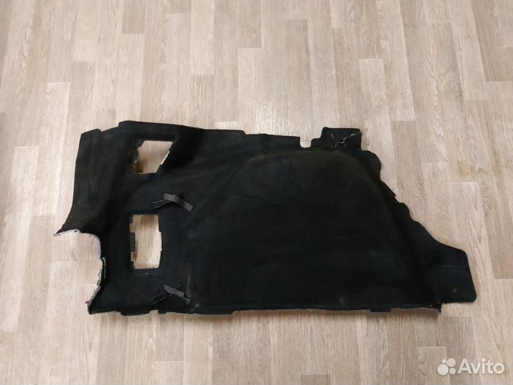 Обшивка багажника левая Ford Focus III (2011-2019)